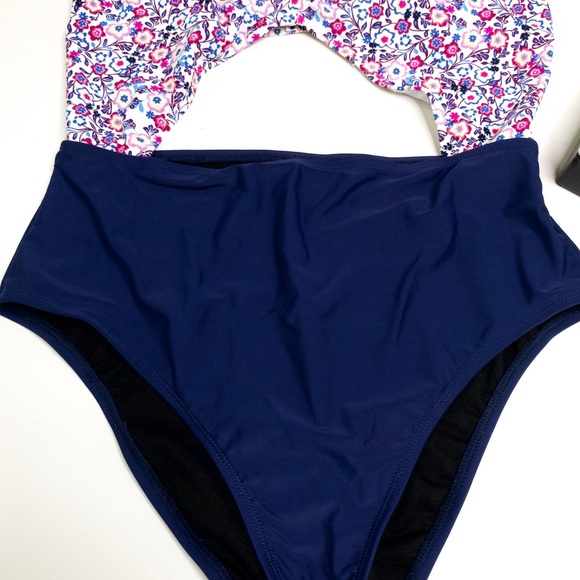 Design Lab Swimwear - Picture 2 of 6